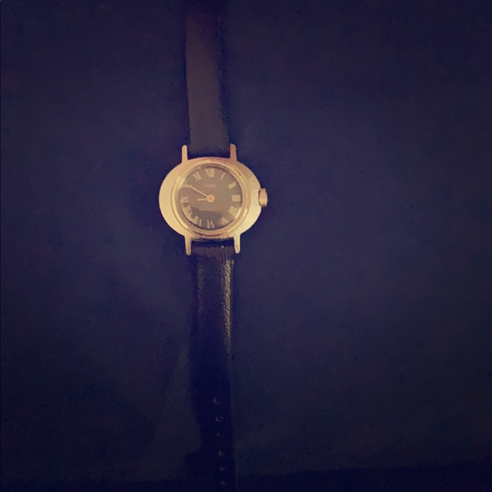 Vintage Timex Leather Band Watch 🕧